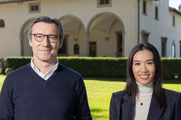 Il Ceo di Frescobaldi, Fabrizoio Dosi, accanto a Van Hong Doan, e-commerce & digital manager